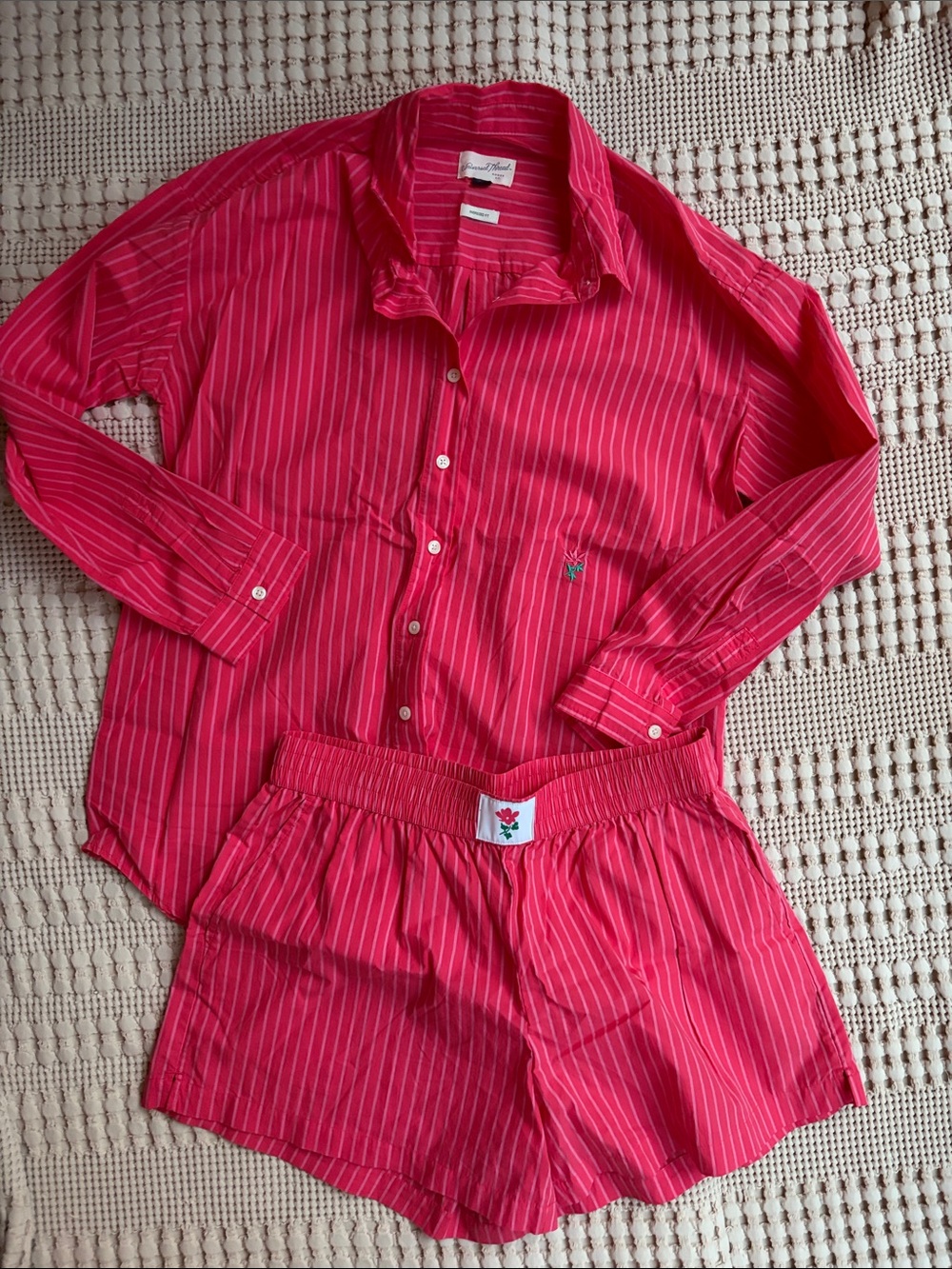 NEW Universal Thread Pink Oversized Button Down Striped Set Size M 100% cotton